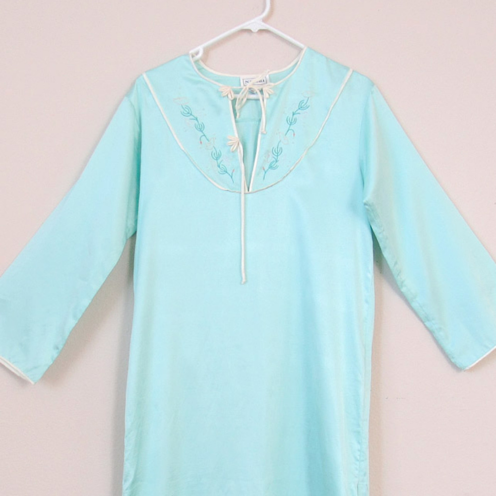 VINTAGE Natori Dreamy Bohemian House Dress Hippie
